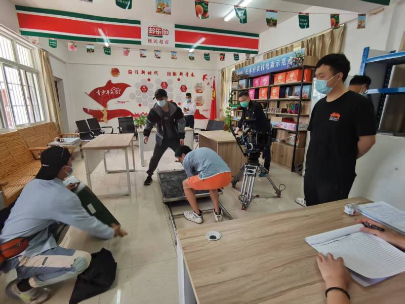 追星女孩心理学分析报告：通州区广告片拍摄公司揭秘饭圈应援式传播逻辑